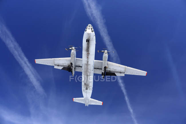 April 1, 2011. An-30 reconnaissance aircraft of the Russian Air Force in blue sky, Kubinka, Russia — Stock Photo