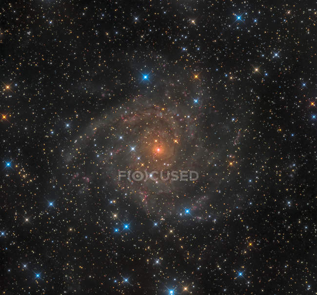 Galaxie spirale intermédiaire IC 342 en vraies couleurs en haute résolution — Photo de stock