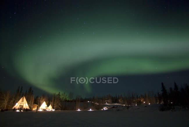 Aurora above Aurora Village, Aurora Lake, Yellowknife, Northwest Territories, Canada — Stock Photo
