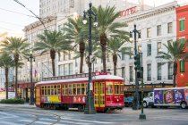 Canal Street linea di tram nel quartiere francese, New Orleans, Louisiana, Stati Uniti — Foto stock