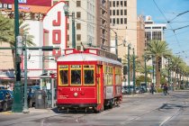 Canal Street linea di tram nel quartiere francese, New Orleans, Louisiana, Stati Uniti — Foto stock