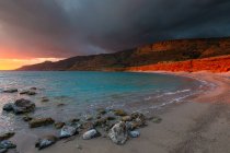 Playa cerca del pueblo de Goudouras en el sur de Creta. - foto de stock