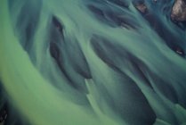 Vue aérienne de rivières bleues tressées dans le sud de l'Islande — Photo de stock