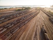 Cobertura de coches de carbón en el puerto de Virginia - foto de stock