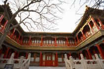A bela arquitetura antiga da cidade asiática — Fotografia de Stock