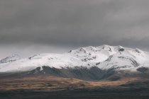Zerklüftete alpine Berge mit schneebedeckten Gipfeln Südinsel Neuseeland — Stockfoto