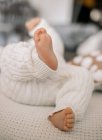 Primo piano dei piedini del bambino — Foto stock
