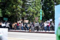 Manifestation pacifique dans une petite ville rurale, Californie Manifestation BLM — Photo de stock