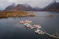 Lofoten islands landscape view with mountains and snow in Lofoten Archipelago, Norway — Stock Photo