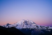 Malerische Aussicht auf schöne Landschaft mit Bergen — Stockfoto