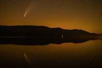 The comet Neowise streaks through the northwest ski over Vermont — Stock Photo