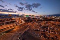 Лас-Вегас полоса и парковка в аэропорту — стоковое фото