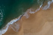 Вид с воздуха на Атлантическое побережье, Португалия. Поездки — стоковое фото