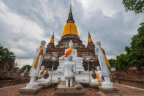 Vista panoramica del vecchio tempio thai — Foto stock