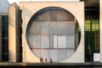 Berlim, Alemanha - 28 de julho de 2019: Edifício Marie-Elisabeth-Lders-Haus no Distrito Governamental de Berlim — Fotografia de Stock