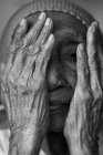 Retrato de uma mulher idosa malaia — Fotografia de Stock