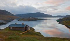 Beautiful landscape with a small village in norway — Stock Photo