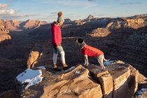 Woman hiking with dog during vacation — Stock Photo
