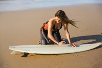 Prepararsi per un'altra giornata di surf — Foto stock