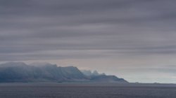 Bellissimo paesaggio di fiordo in ghiandaia su sfondo naturale — Foto stock