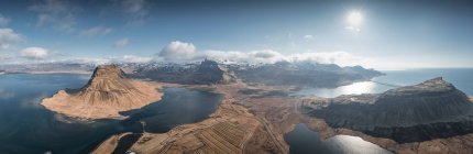 Beautiful panoramic landscape of the mountains in iceland on sunny day — Stock Photo