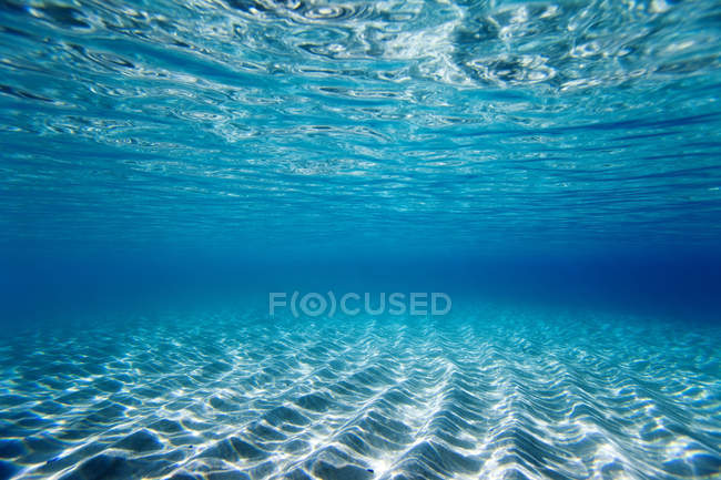 Clear water with wavy surface — Stock Photo