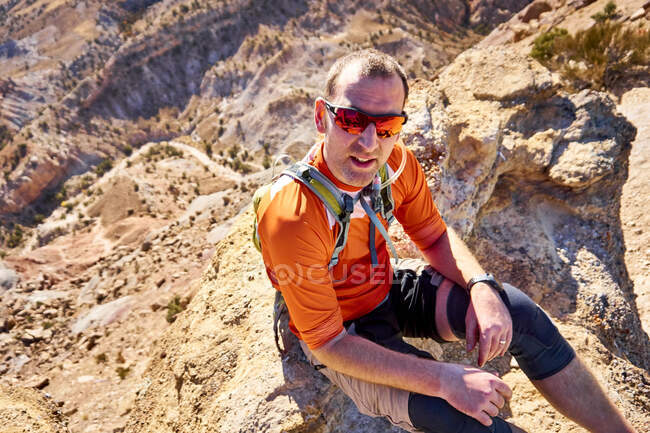 Ritratto di un mountain biker in pausa da un giro in Colorado. — Foto stock
