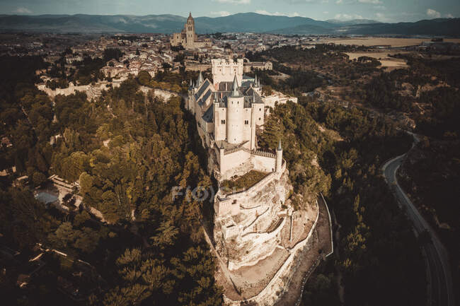Alcazar di Segovia e Cattedrale da vista aerea — Foto stock