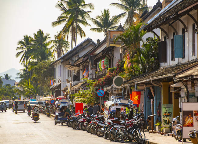 Уличная сцена в Луангпхабанге — стоковое фото