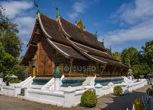 Templo budista Wat Xieng Thong em Luang Prabang / Laos — Fotografia de Stock