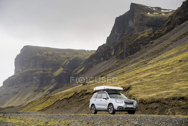 Car on gravel road. Nature, travel — Stock Photo