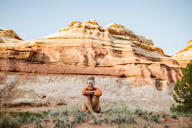 Beautiful young woman tourist in National Park, Arizona. — Stock Photo