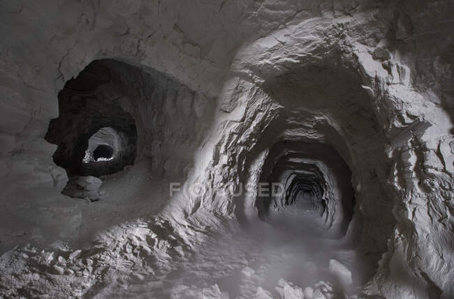Eixos de minas abandonadas no deserto da Califórnia — Fotografia de Stock