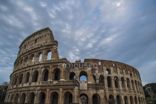 Coliseo en roma, italia - foto de stock
