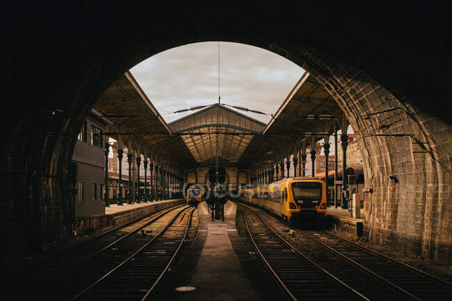 Railway station in the city — Stock Photo