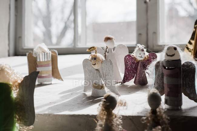 Anjos artesanais em uma igreja na Suécia — Fotografia de Stock