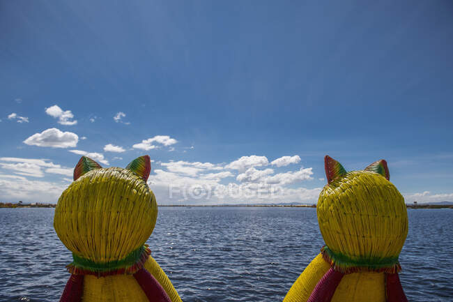 Typical panther boat at the floating islands on the Titicaca lake — Stock Photo