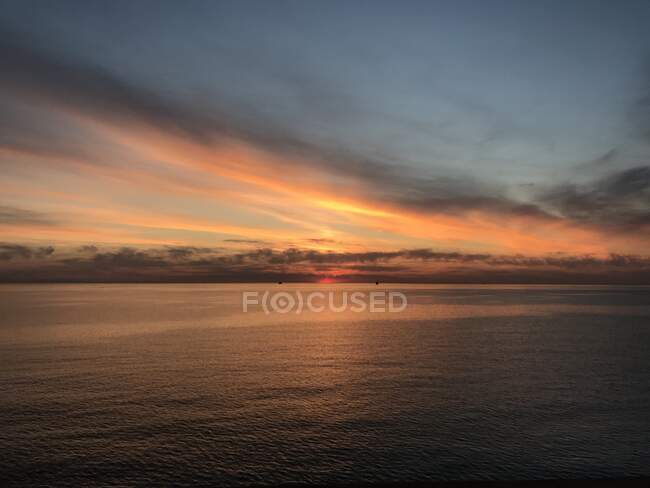 Splendido tramonto nel Mar Baltico vicino alla Svezia. — Foto stock