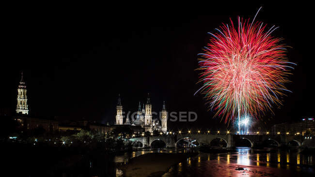 Fireworks in the end of the festivities of our Virgin of the Pilar  in — Stock Photo