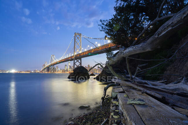 Ponte da baía Vista da costa — Fotografia de Stock