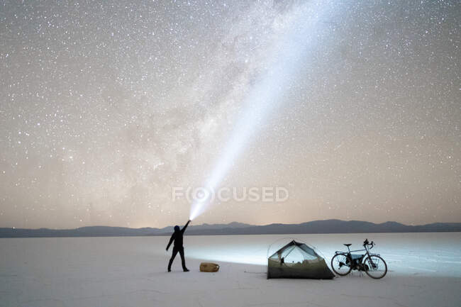 Projecting myself to the milky way — Stock Photo