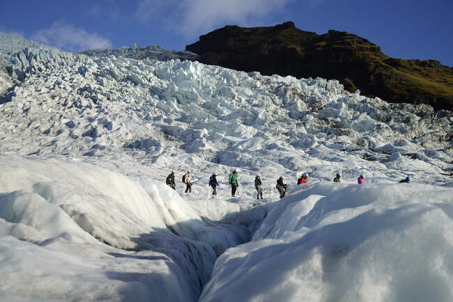 Путешествие на леднике в Скафтафеле, Исландия — стоковое фото