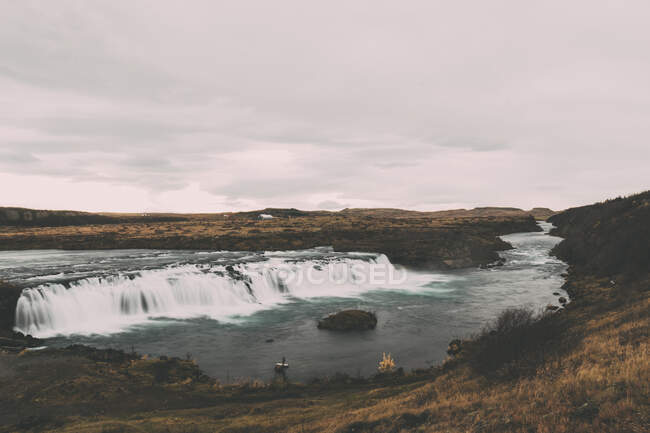Красивый вид на Исландию, удивительный пейзаж — стоковое фото