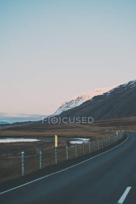 Straße in den Bergen — Stockfoto