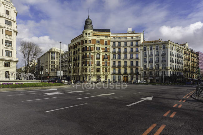 Praça vazia em Madird, Espanha, covid19. — Fotografia de Stock