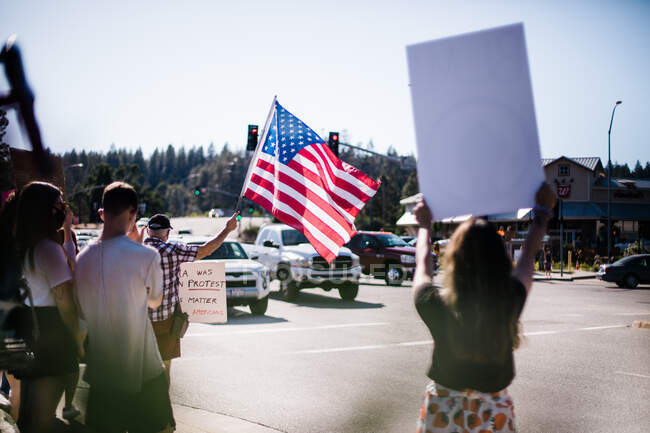 Friedliche Demonstrationen im ländlichen Grass Valley, Kalifornien Protest — Stockfoto
