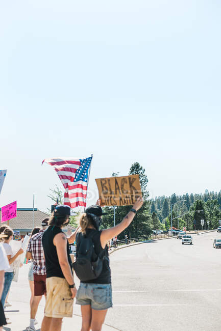 Мирні демонстрації в сільській долині трави (штат Каліфорнія) — стокове фото