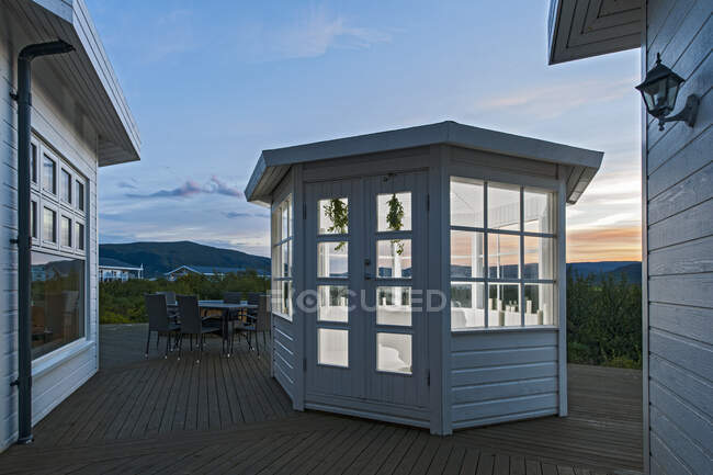 Kleiner Pavillon in Ferienvilla in Island — Stockfoto