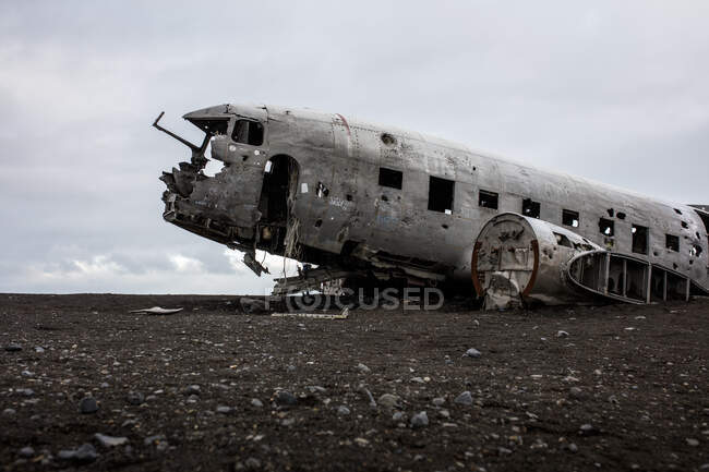 A fuselagem de um avião DC-3 da Marinha dos EUA caiu perto de Vik, Islândia. — Fotografia de Stock