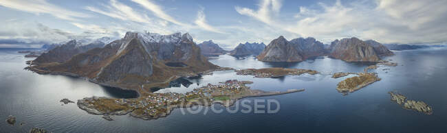 Arcipelago di Lofoten, distretto tradizionale nella contea di Nordland, Norvegia — Foto stock